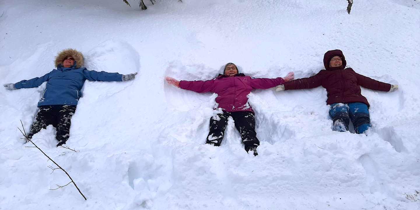 Engler i snøen Foto Edel Kirkestuen